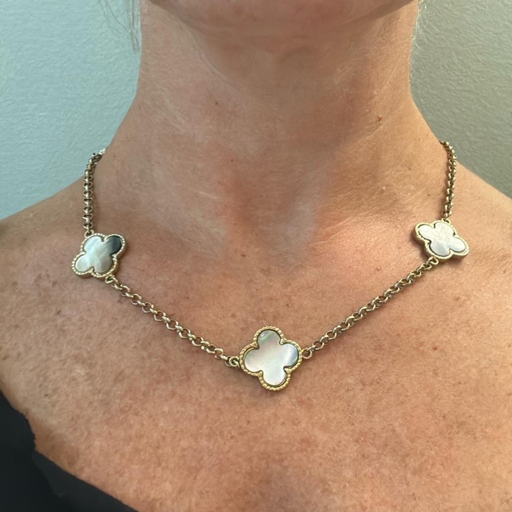 Womens necklace